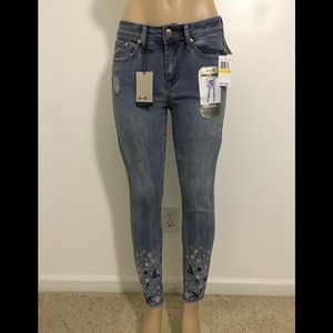 Seven7 Jeans Limited Edition Size 8 NWT